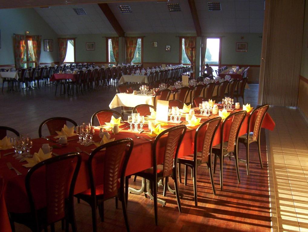 Hotel Le Bretagne Louvigné-de-Bais Εξωτερικό φωτογραφία